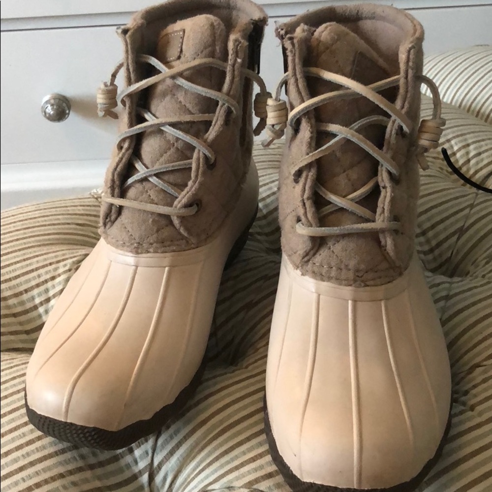 Duct boots
